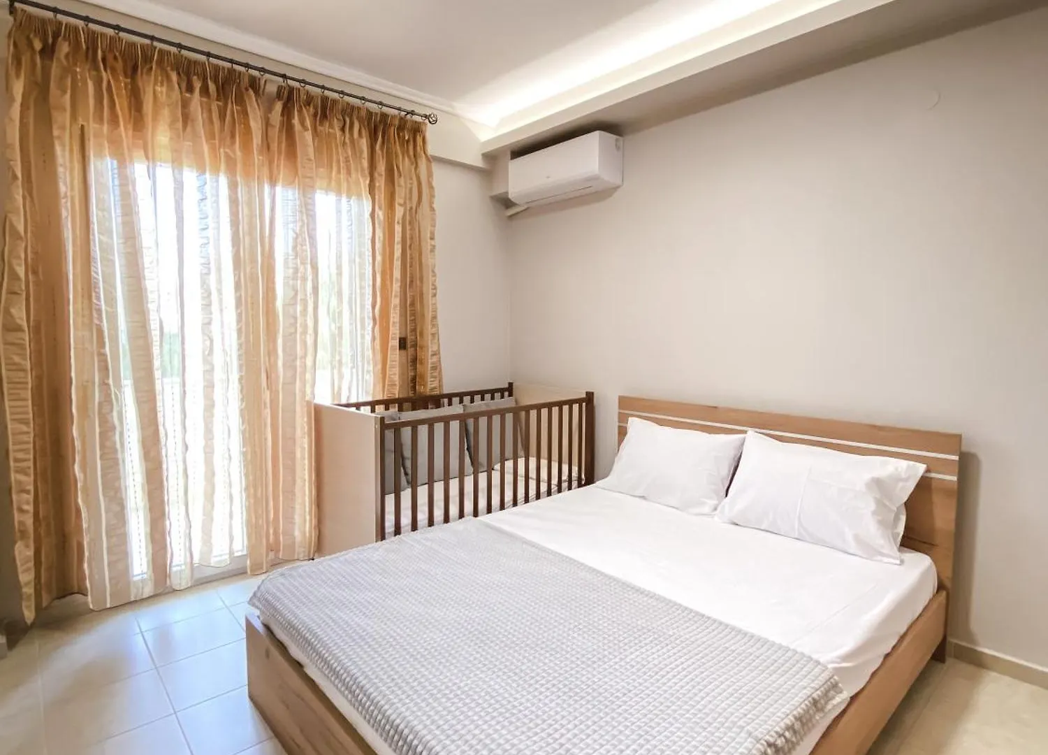 Olive Garden By Golden Host Apartment Nea Moudania
